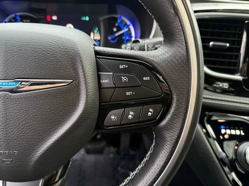 Used 2019 Chrysler Pacifica Limited w/ Advanced Safetytec Group image 16