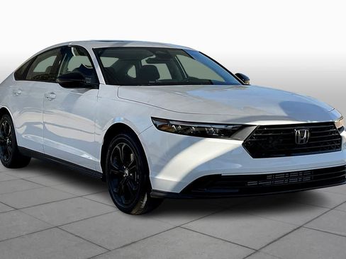 New 2025 Honda Accord SE image 2