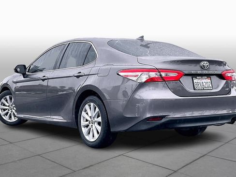 Used 2020 Toyota Camry LE FWD image 11