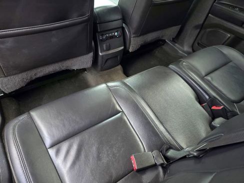 Used 2015 Ford Explorer XLT w/ Equipment Group 202B AWD/4WD image 34