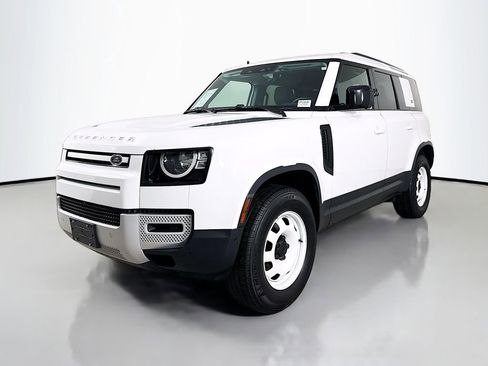 Used 2023 Land Rover Defender 110 image 3