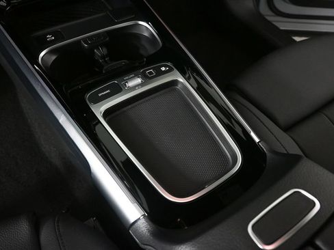 New 2026 Mercedes-Benz GLB 250 image 15