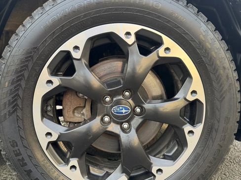 Used 2021 Subaru Crosstrek 2.0i Premium AWD/4WD image 9