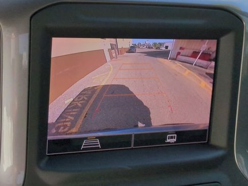 Used 2022 Chevrolet Silverado 1500 Custom image 19