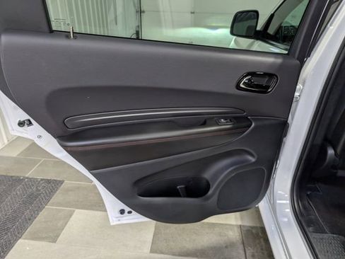 Used 2025 Dodge Durango GT AWD/4WD image 8