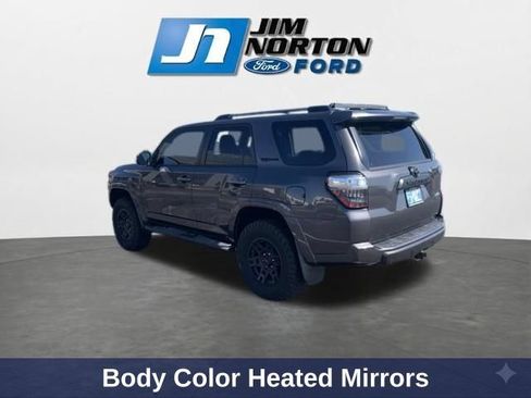 Used 2017 Toyota 4Runner TRD Off-Road Premium AWD/4WD image 7