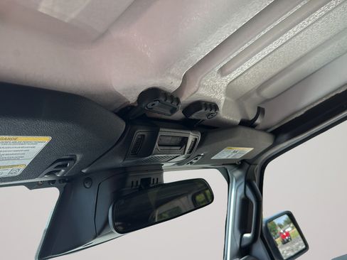 Used 2025 Jeep Wrangler Unlimited Sahara AWD/4WD image 18