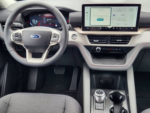New 2026 Ford Explorer Active RWD image 26