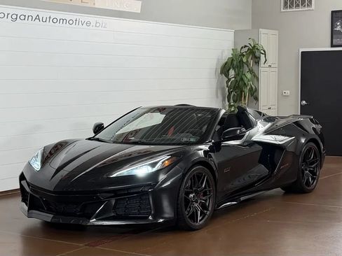 Used 2023 Chevrolet Corvette Z06 RWD image 7