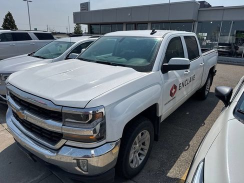 Used 2018 Chevrolet Silverado 1500 LT w/ All Star Edition AWD/4WD image 6