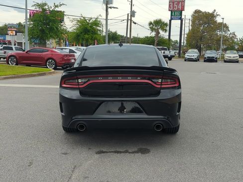 Used 2022 Dodge Charger R/T w/ Plus Group RWD image 6