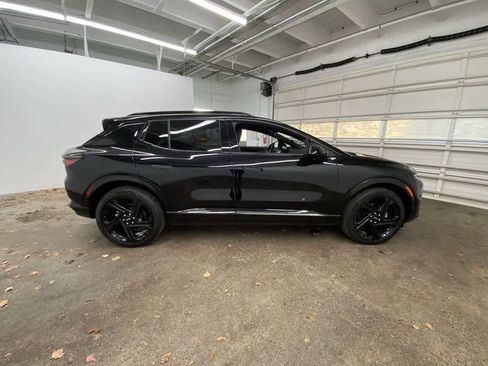 Used 2024 Chevrolet Equinox EV RS image 7