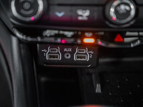 Used 2025 Dodge Durango GT AWD/4WD image 26