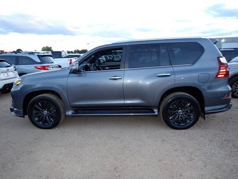 Used 2021 Lexus GX 460 Premium w/ Accessory Package AWD/4WD image 2