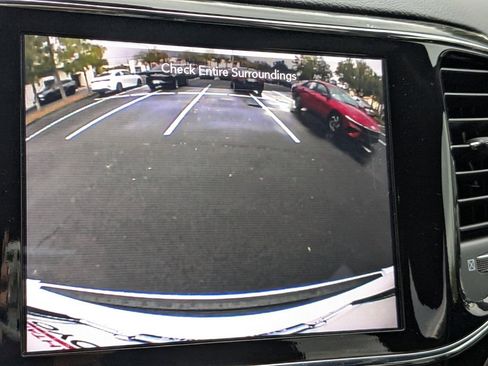 Used 2022 Jeep Grand Cherokee Limited w/ Tech Group image 19