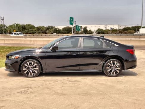 Used 2024 Honda Civic EX image 4