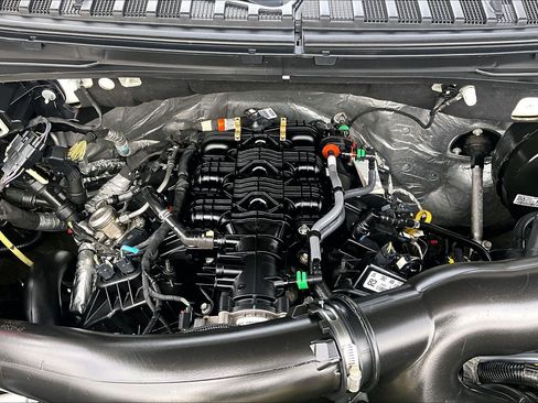 Used 2021 Lincoln Navigator L Reserve w/ Luxury Package image 9