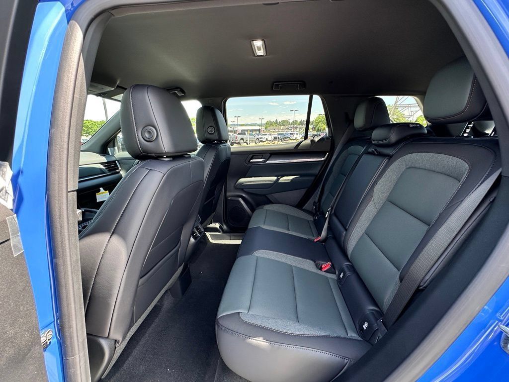 New 2026 GMC Terrain AT4 w/ LPO, Floor Liner Package AWD/4WD image 19