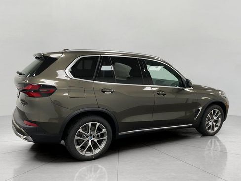 New 2026 BMW X5 xDrive40i w/ Climate Comfort Package AWD/4WD image 2