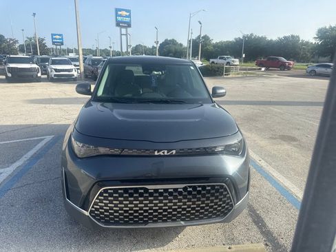 Certified 2023 Kia Soul EX FWD image 2