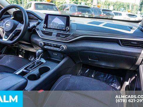 Used 2025 Nissan Altima 2.5 SV FWD image 23