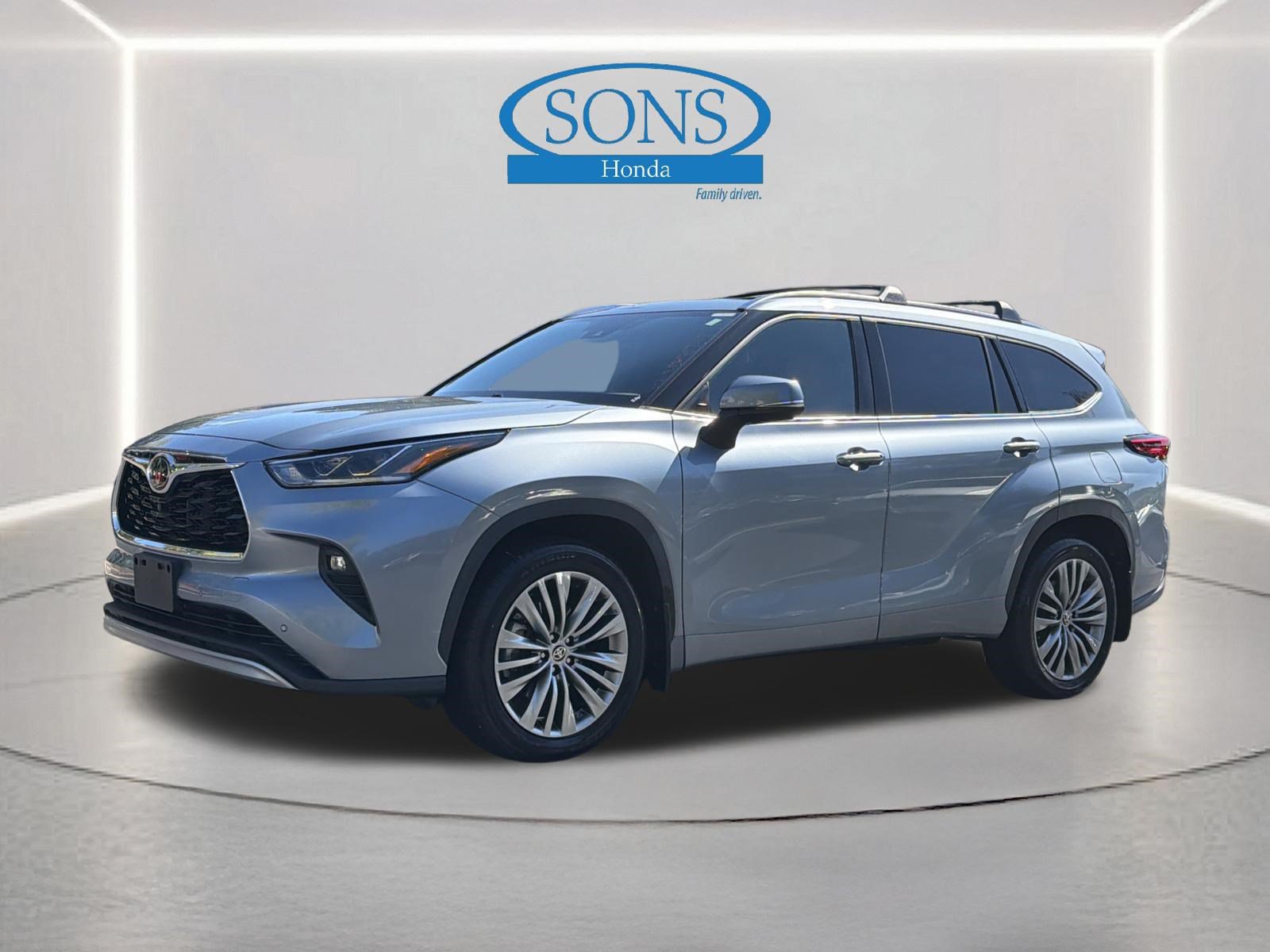 Used 2021 Toyota Highlander Platinum AWD/4WD image 22