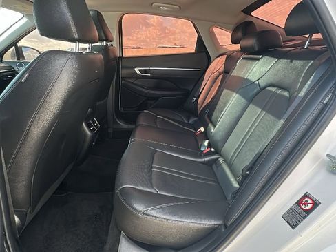 Used 2022 Hyundai Sonata Limited image 32