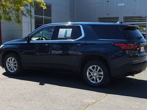 Used 2023 Chevrolet Traverse LS AWD/4WD image 6