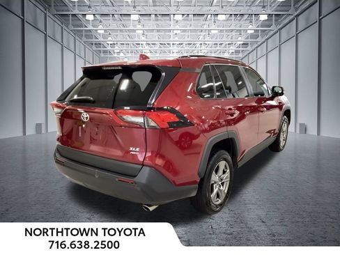 Used 2025 Toyota RAV4 XLE AWD/4WD image 27