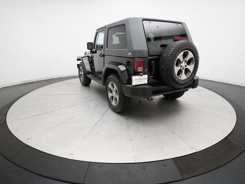 Used 2017 Jeep Wrangler Sahara w/ Connectivity Group image 30