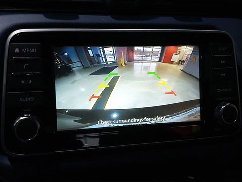 Used 2025 Nissan Versa SV w/ Trunk Package image 23