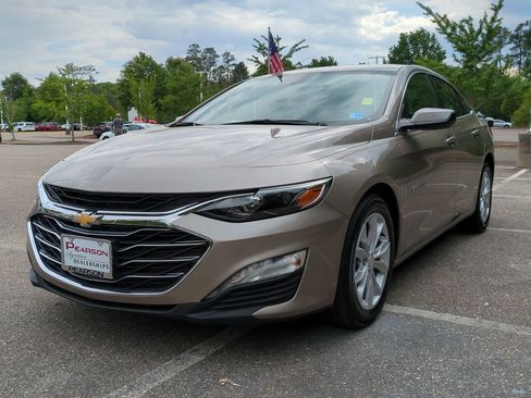 Used 2025 Chevrolet Malibu LT FWD image 8
