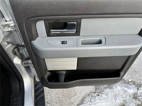 Used 2012 Ford F150 XLT w/ XLT Chrome Pkg image 15