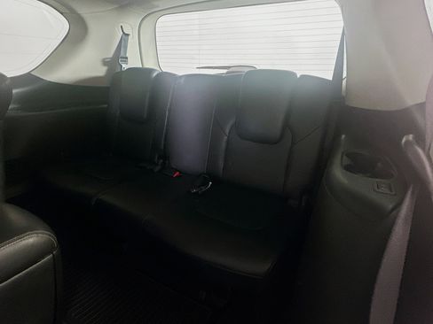 Used 2016 INFINITI QX80 4WD w/ Deluxe Technology Package image 31