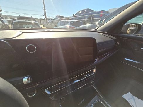 Used 2024 Chevrolet Traverse Z71 w/ LPO, Floor Liner Package image 14