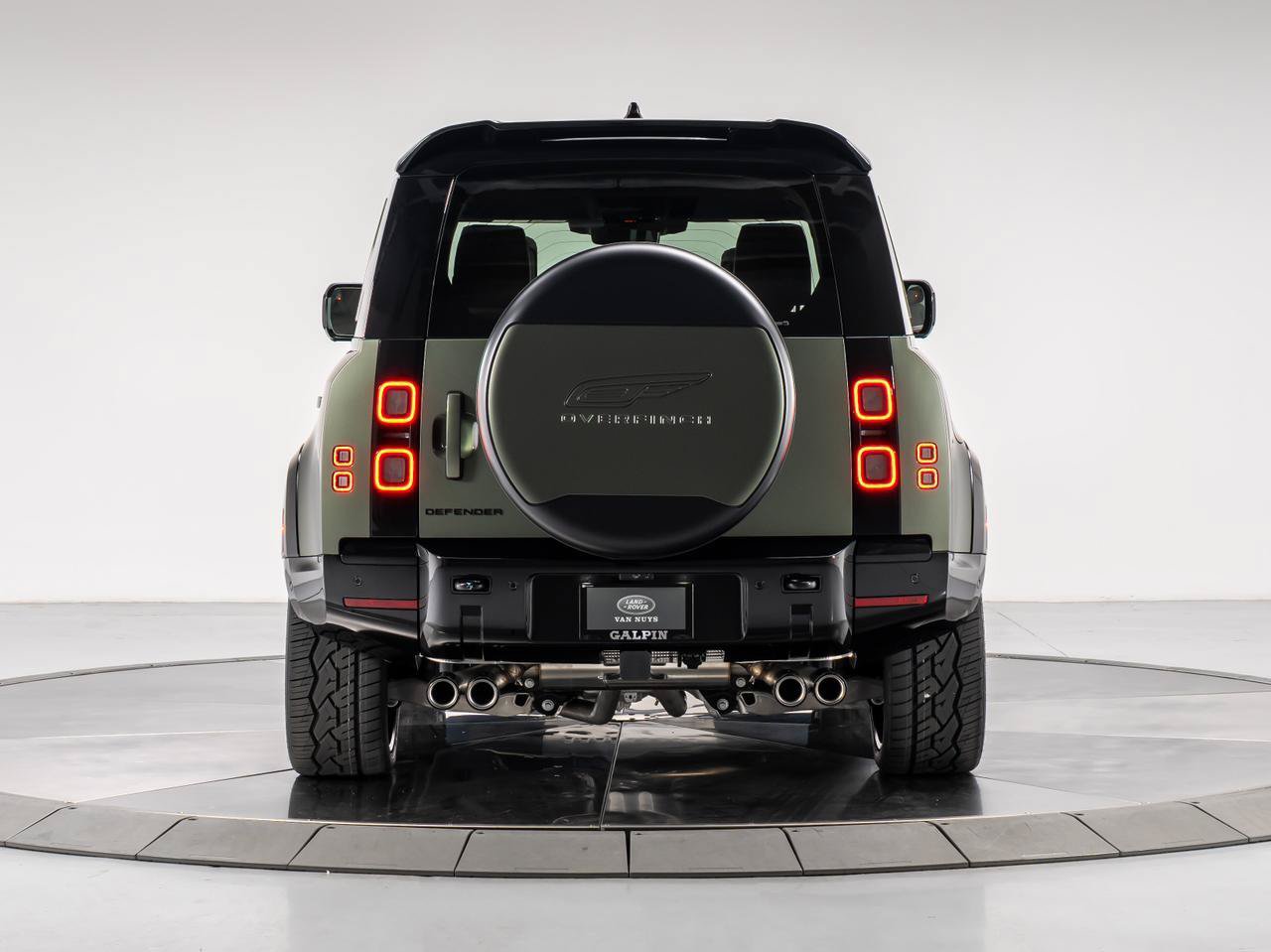 Used 2026 Land Rover Defender 110 X-Dynamic SE AWD/4WD image 4