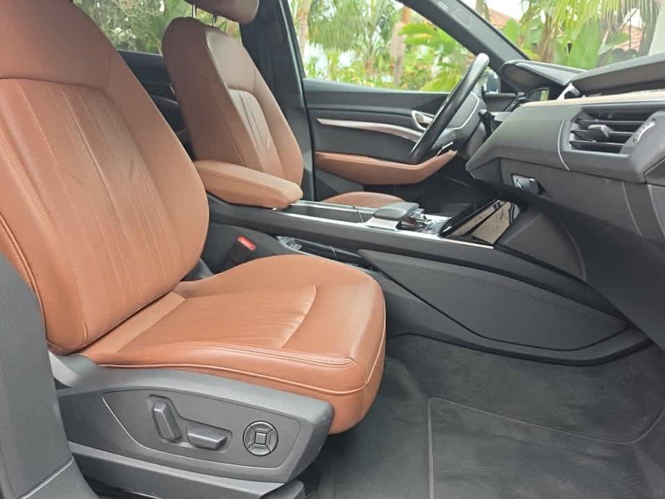 Used 2024 Audi Q8 e-tron Premium Plus AWD/4WD image 9