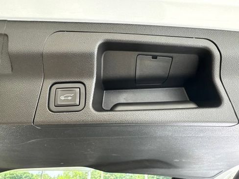 Used 2023 GMC Acadia Denali w/ Denali Technology Package AWD/4WD image 36