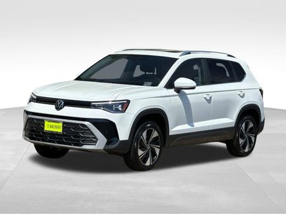 New 2025 Volkswagen Taos SE
