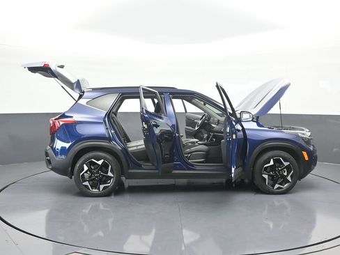Used 2024 Kia Seltos EX image 70