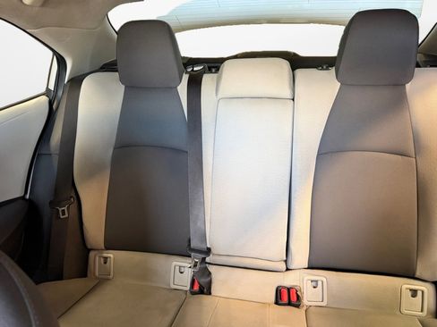 Used 2021 Toyota Corolla LE image 15