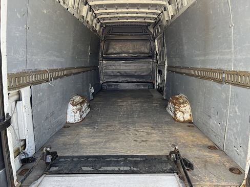 Used 2013 Mercedes-Benz Sprinter 2500 image 27