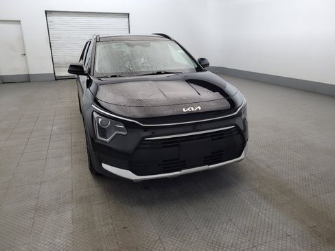 Used 2023 Kia Niro EX w/ EX Cold Weather Package FWD image 14
