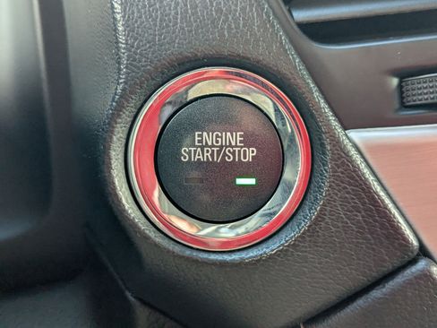 Used 2019 GMC Yukon Denali image 20