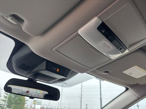 Certified 2023 Nissan Rogue S image 22