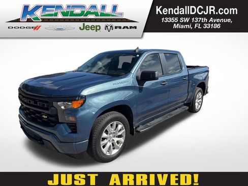 Used 2024 Chevrolet Silverado 1500 Custom image 1