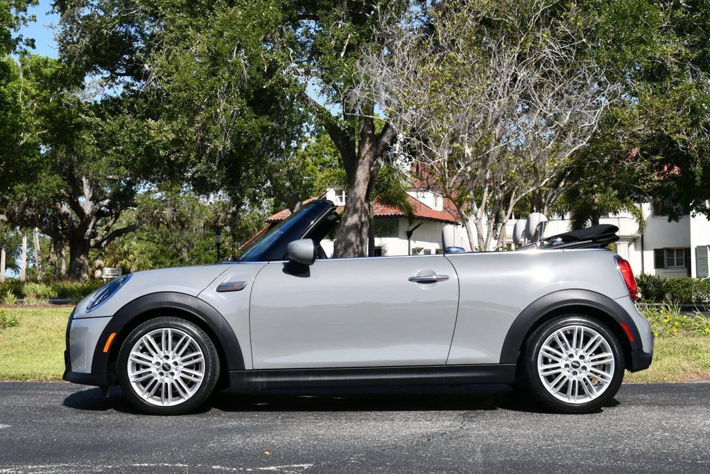 Used 2023 MINI Cooper S w/ Signature Upholstery Package FWD image 3