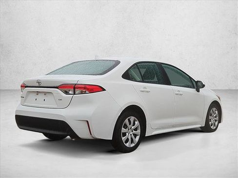 Used 2024 Toyota Corolla LE FWD image 5