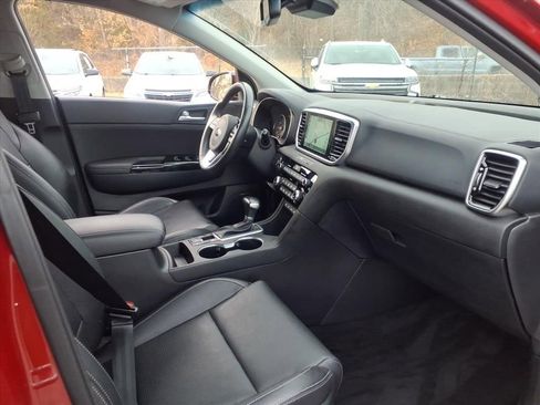 Used 2022 Kia Sportage EX w/ EX Technology Package image 16