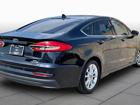 Used 2019 Ford Fusion SE FWD image 13